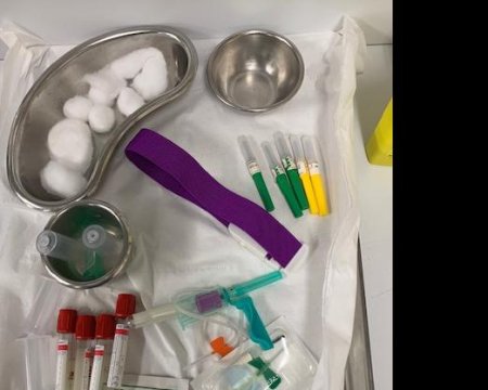 Blood testing set